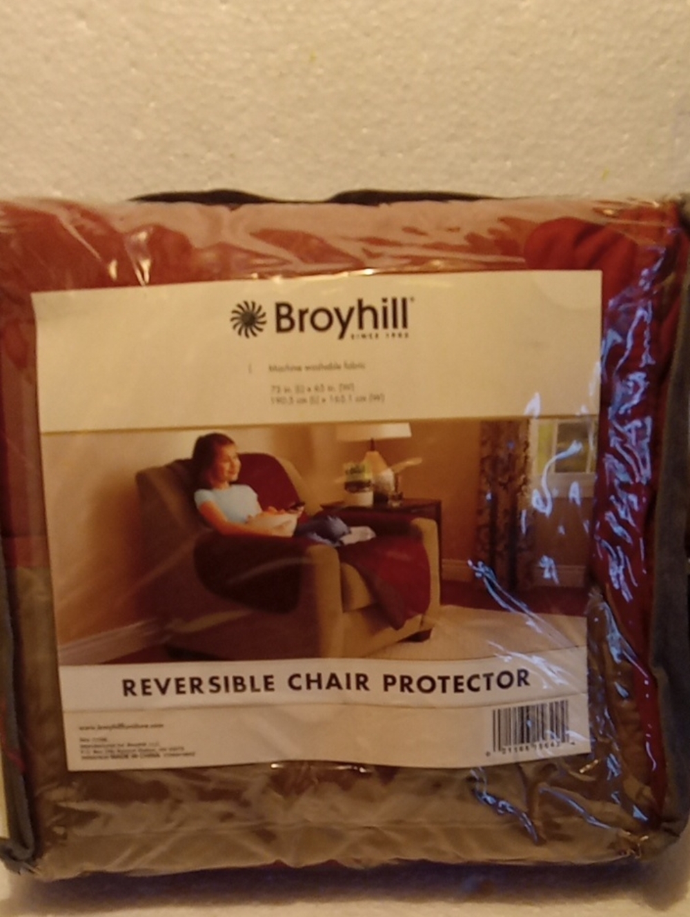 Broyhill 75in.(L) × 65in. Vcm (W)) New With Tags